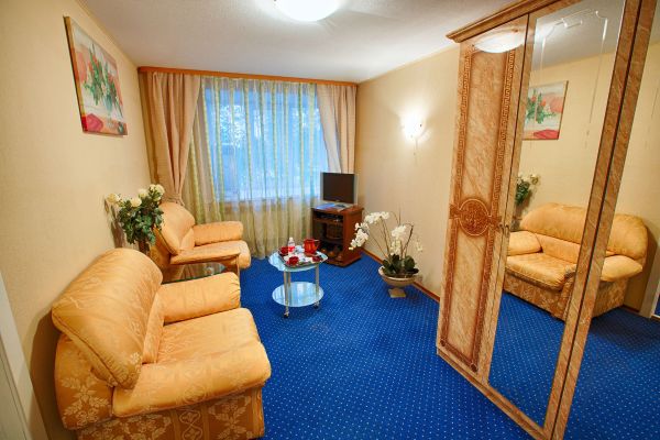 POLET HOTEL SURGUT (Surgut)